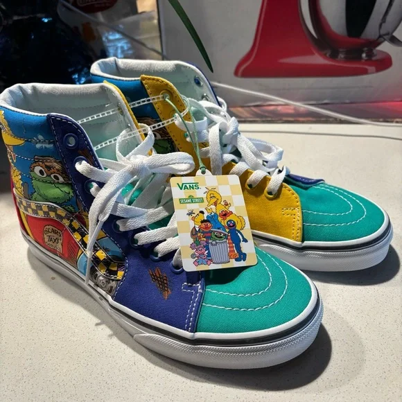 Vans Sesame Street Sk8 Hi Oscar's Taxi Service Sneakers women 7.5 men 6 38 NWT - Picture 4 of 7